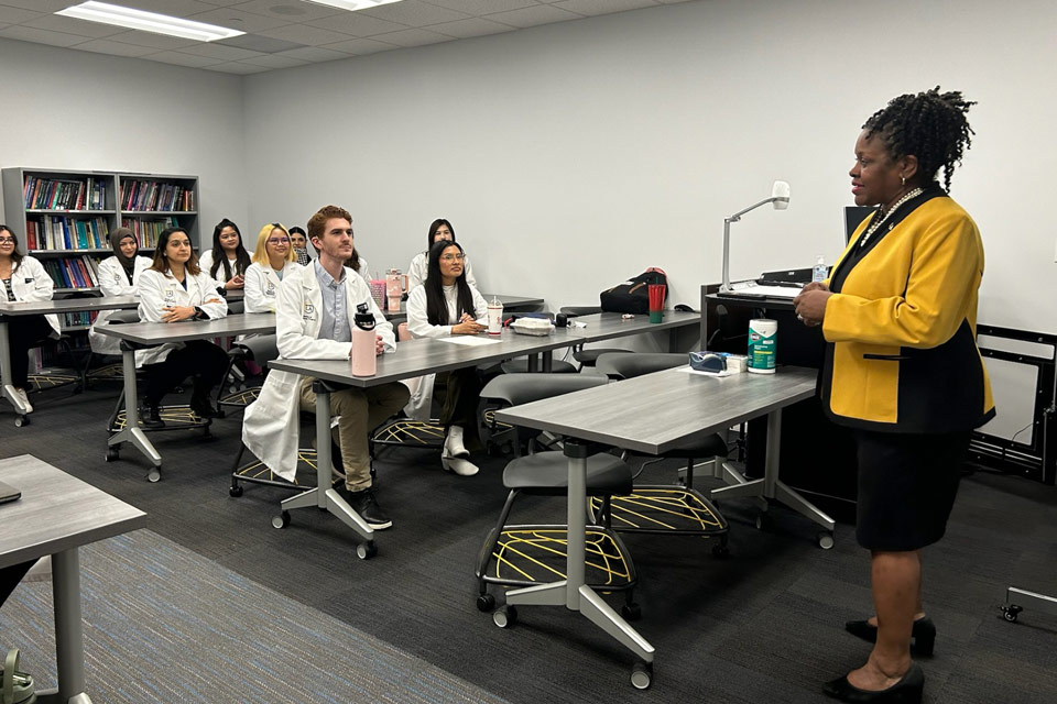 President Eanes speaks to kinesiology students at the Cal State L.a. Mobility Center in Alhambra.